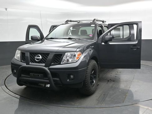 Used 2011 Nissan Frontier PRO-4X w/ Pro-4x Luxury Pkg AWD/4WD image 36
