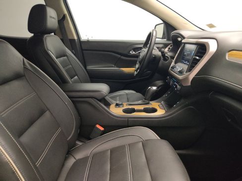 Used 2017 GMC Acadia Denali w/ Technology Package FWD image 21