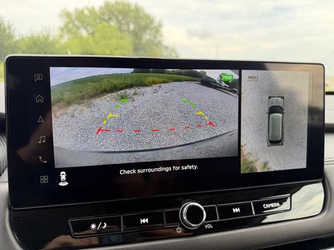 Used 2025 Mitsubishi Outlander SE FWD image 5