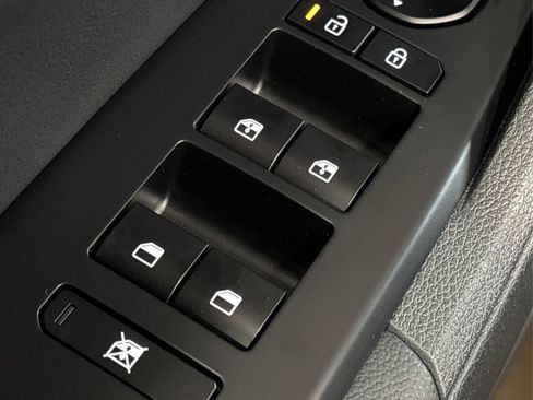 New 2026 Kia Sportage EX image 24