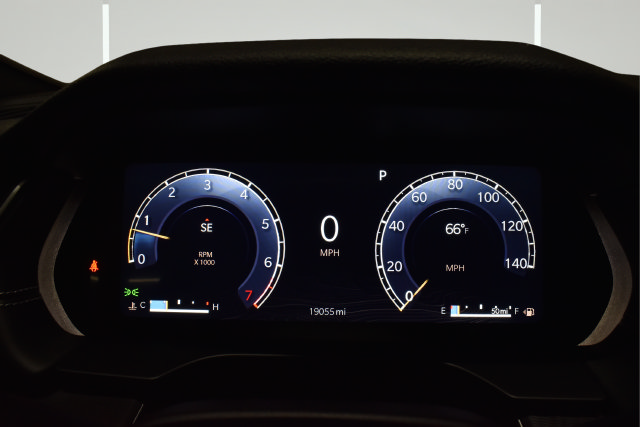 Used 2024 Jeep Grand Cherokee Altitude AWD/4WD image 22