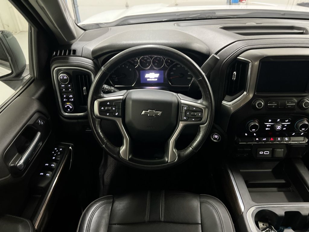 Used 2022 Chevrolet Silverado 1500 RST w/ Z71 Off-Road Package AWD/4WD image 11