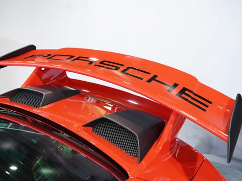 Used 2018 Porsche 911 GT3 RWD image 13
