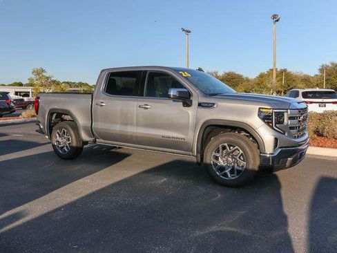 New 2026 GMC Sierra 1500 SLE image 12