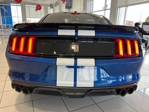 Used 2017 Ford Mustang Shelby GT350 image 31