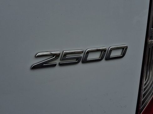 Used 2022 Mercedes-Benz Sprinter 2500 image 32