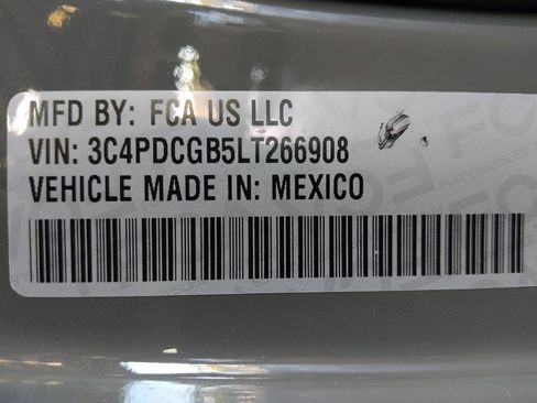 Used 2020 Dodge Journey Crossroad FWD image 33