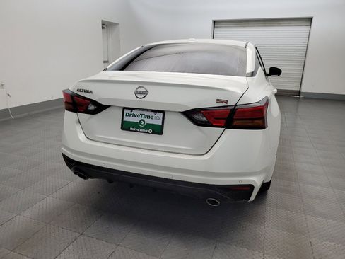 Used 2024 Nissan Altima 2.5 SR w/ SR Premium Package FWD image 7