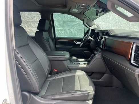 Used 2025 GMC Sierra 2500 Denali w/ Denali Reserve Package image 10