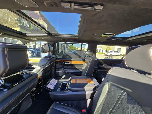 Used 2024 Jeep Grand Wagoneer L Series III image 25