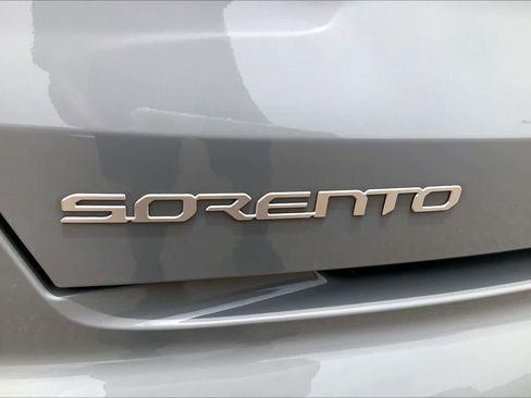 Certified 2023 Kia Sorento SX AWD/4WD image 33