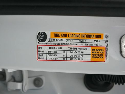 Used 2023 Buick Envision Essence w/ Sport Touring Package AWD/4WD image 23