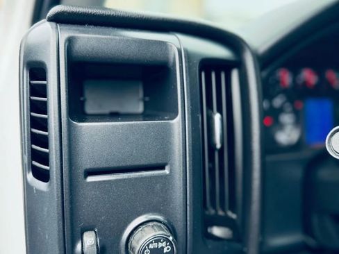 Used 2017 GMC Sierra 1500 2WD Regular Cab image 17