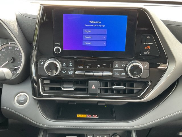 Used 2026 Toyota Highlander XLE AWD/4WD image 32