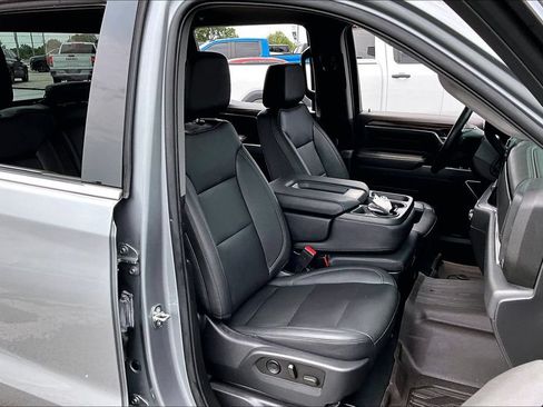 Used 2023 GMC Sierra 1500 SLT AWD/4WD image 29
