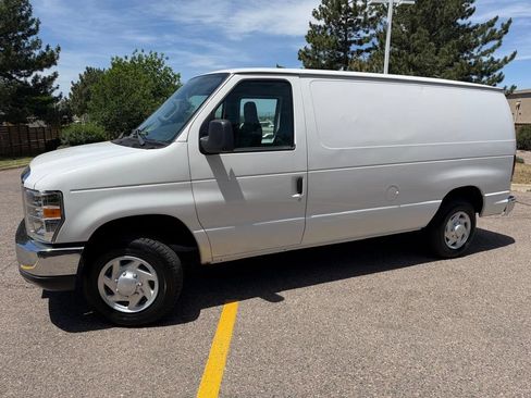 Used 2011 Ford E-150 and Econoline 150 w/ Commercial Cargo Van Pkg RWD image 3
