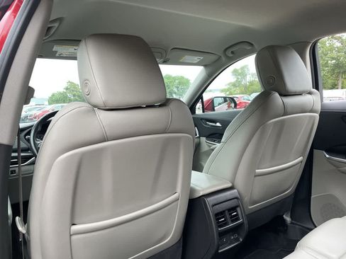 Certified 2022 Cadillac XT4 Premium Luxury w/ Enhanced Visibility Package AWD/4WD image 20