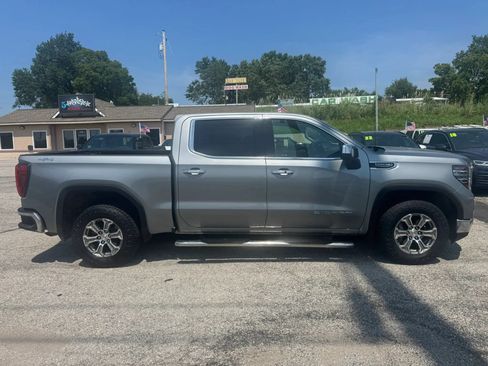 Used 2023 GMC Sierra 1500 SLT w/ SLT Convenience Package AWD/4WD image 2