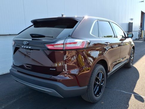 Certified 2023 Ford Edge SEL w/ Convenience Package AWD/4WD image 6
