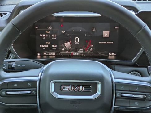 Certified 2025 GMC Canyon Elevation w/ Technology Package image 27