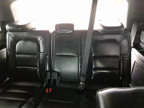 Used 2021 Lincoln Navigator Reserve image 24