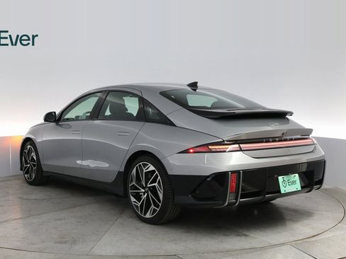 Used 2024 Hyundai Ioniq 6 Limited image 14