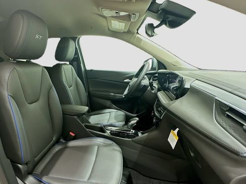 New 2026 Buick Encore GX Sport Touring w/ Advanced Technology Package FWD image 29