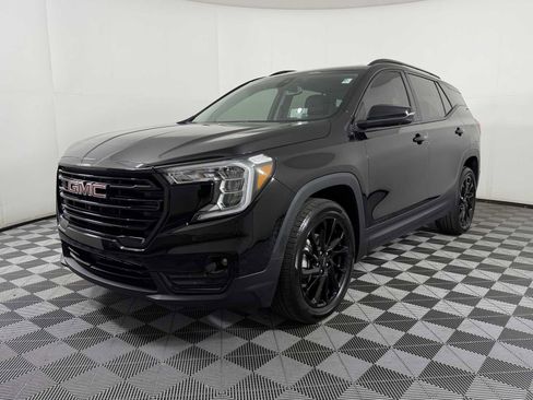 Used 2024 GMC Terrain SLT w/ Tech Package AWD/4WD image 3