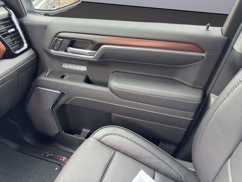 New 2026 GMC Sierra 1500 Denali w/ LPO, Black Badging Package image 25
