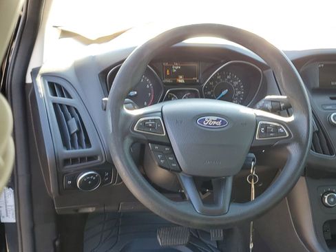 Used 2016 Ford Focus SE image 12