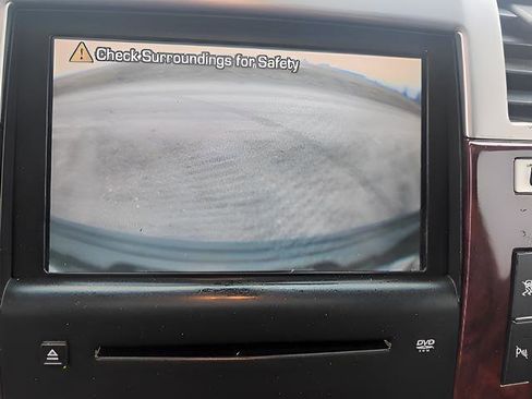 Used 2007 Cadillac Escalade ESV AWD w/ Information Package image 25