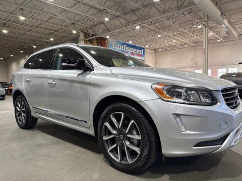 Used 2017 Volvo XC60 T6 Dynamic w/ Climate Package image 20