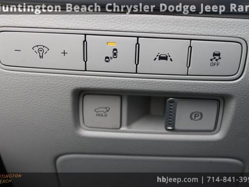 Used 2022 Hyundai Palisade Limited image 18