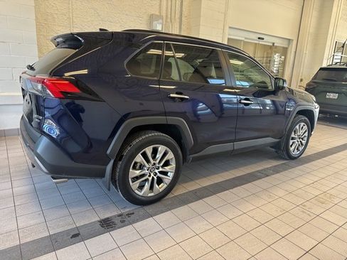 Used 2020 Toyota RAV4 Limited image 4