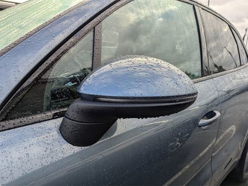 Used 2019 Porsche Cayenne image 4