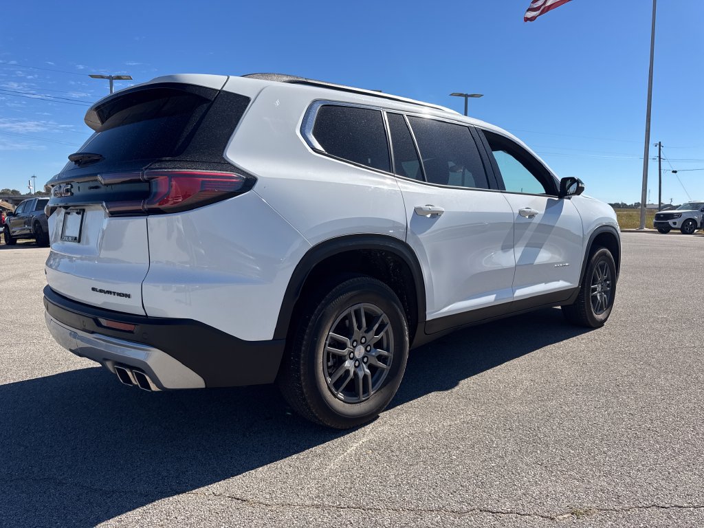 Used 2025 GMC Acadia Elevation FWD image 8