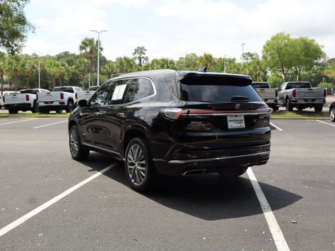 Used 2025 Buick Enclave Avenir w/ Super Cruise Package FWD image 7