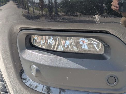 Used 2025 RAM 1500 Big Horn AWD/4WD image 11