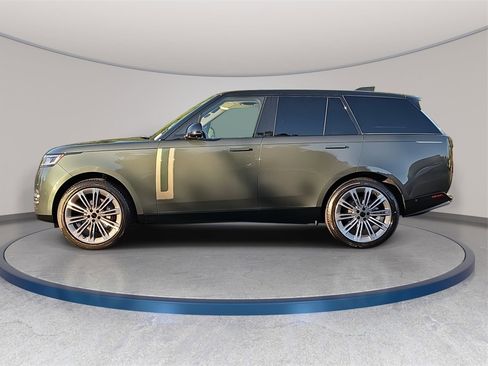 New 2026 Land Rover Range Rover SE image 8