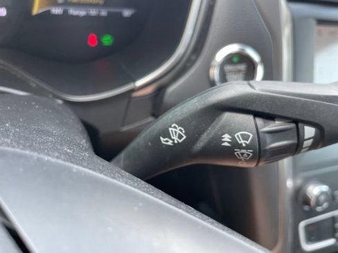 Used 2020 Ford Fusion SE FWD image 29