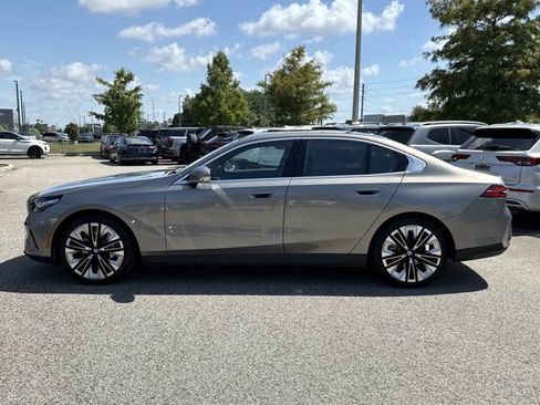 Used 2026 BMW 530i RWD image 6