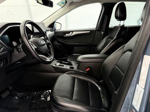 Used 2025 Ford Escape Platinum AWD/4WD image 13