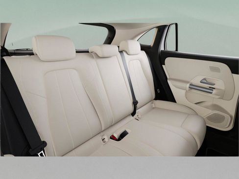 Certified 2026 Mercedes-Benz GLA 250 image 43