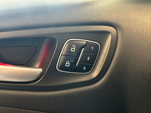 Used 2017 Ford Escape Titanium image 39