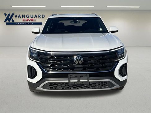 Used 2024 Volkswagen Atlas Cross Sport SE image 8