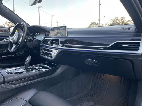 Used 2018 BMW M760i xDrive w/ Luxury Rear Seating Package image 15