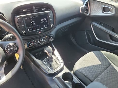 Used 2023 Kia Soul LX w/ Option Group 015 image 30