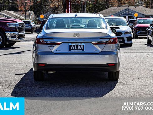 Used 2025 Toyota Camry LE image 12