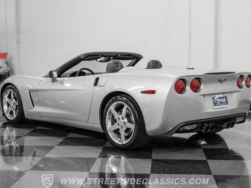 Used 2005 Chevrolet Corvette Convertible w/ Preferred Equipment Group image 8