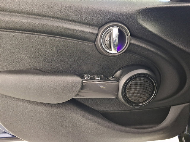 Used 2016 MINI Cooper 4-Door Hardtop FWD image 14